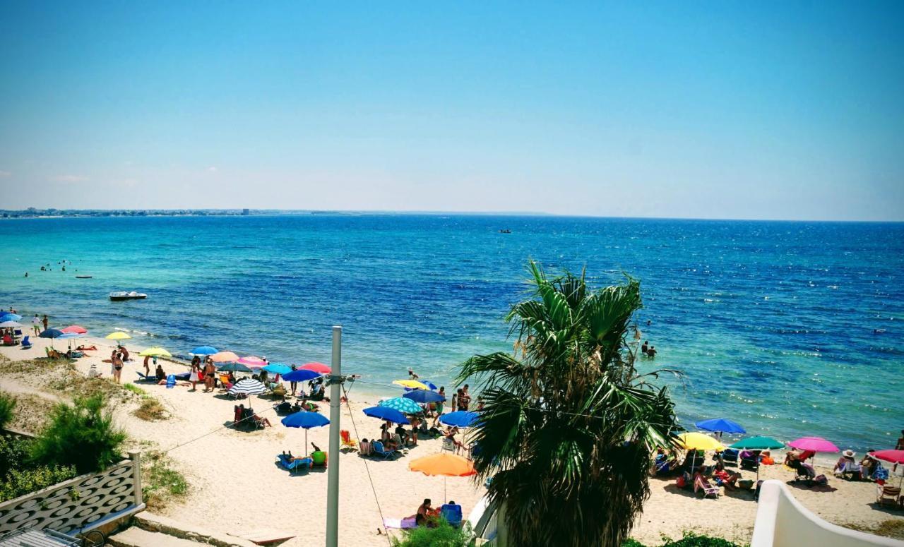 Porto Cesareo Appartamento Panoramico Fronte Mare Con Parcheggio Coperto Torre Lapillo Exteriér fotografie