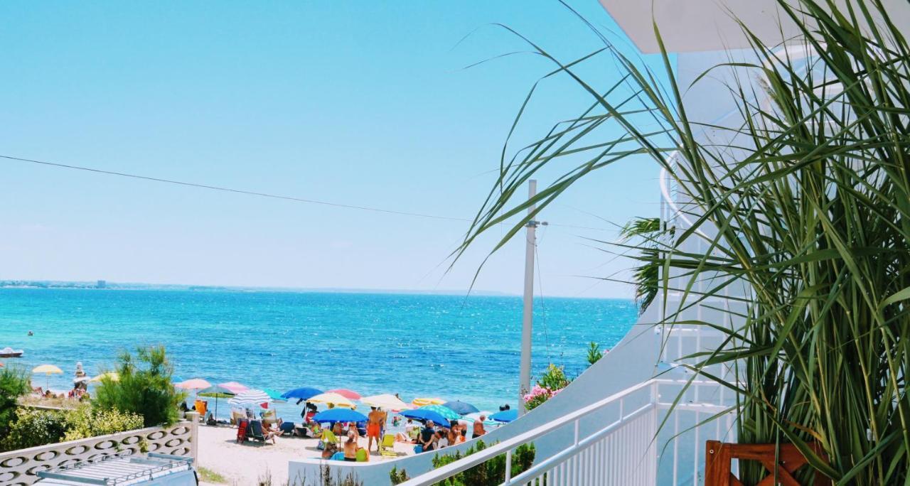 Porto Cesareo Appartamento Panoramico Fronte Mare Con Parcheggio Coperto Torre Lapillo Exteriér fotografie