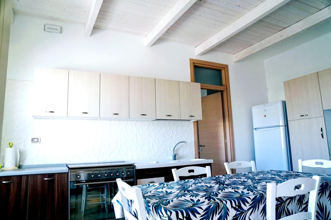 Porto Cesareo Appartamento Panoramico Fronte Mare Con Parcheggio Coperto Torre Lapillo Exteriér fotografie